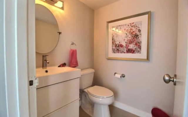 Golden Isles 509 in Hallandale Beach