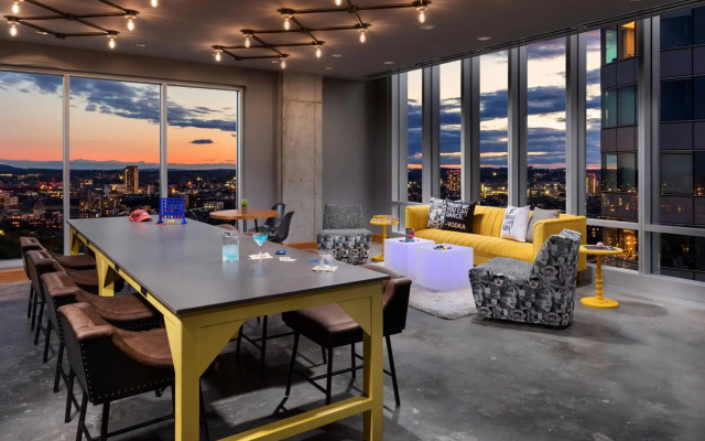 Moxy Boston Downtown