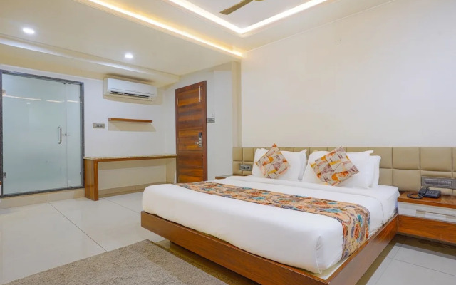 FabHotel Jewel Palace