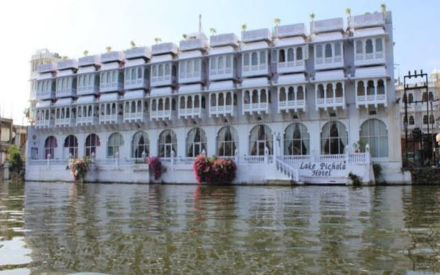 Lake Pichola Hotel