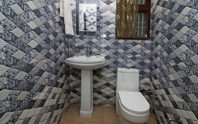 Oyo 23504 Hotel R View