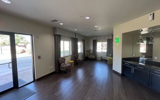 Regency INN & Suites