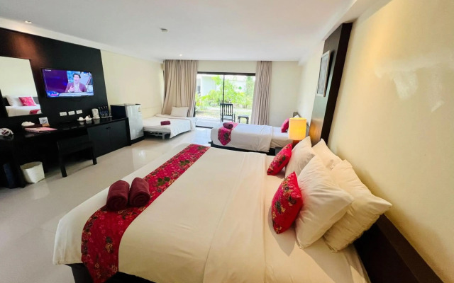 Palm Galleria Resort
