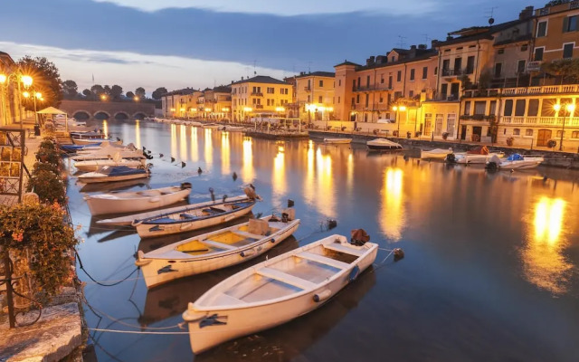 Orange Apartment Desenzano With Wi-fi