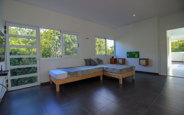 Exclusive Villa in Resort by Olahola