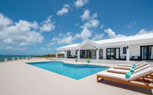 Villa Pelican Bay