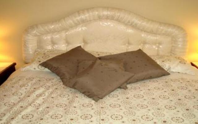 Cloisters Guest House