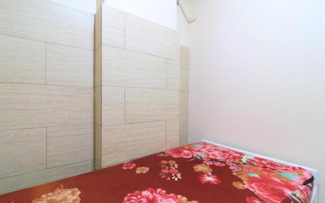 Eiffel Residence Tarakan - Female Only