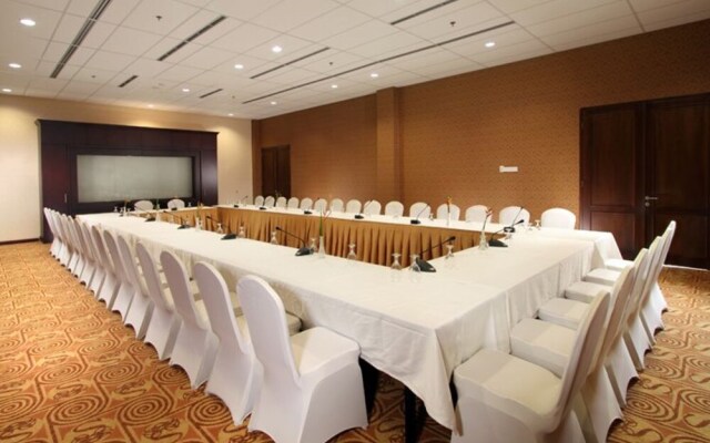 Sutanraja Hotel, Convention & Recreation