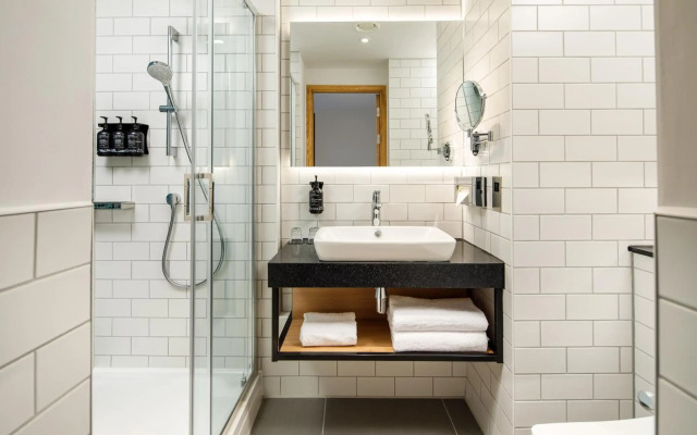 Holiday Inn Manchester Airport by IHG