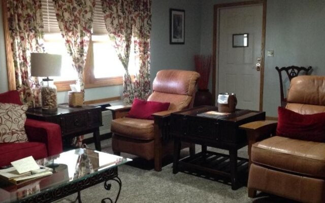 HideAway Country Inn