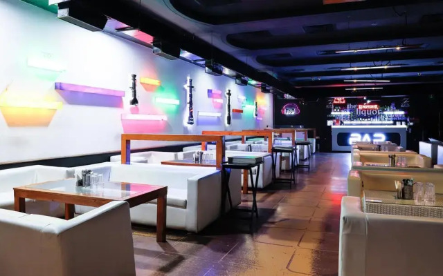 De grandeur hotel & banquets