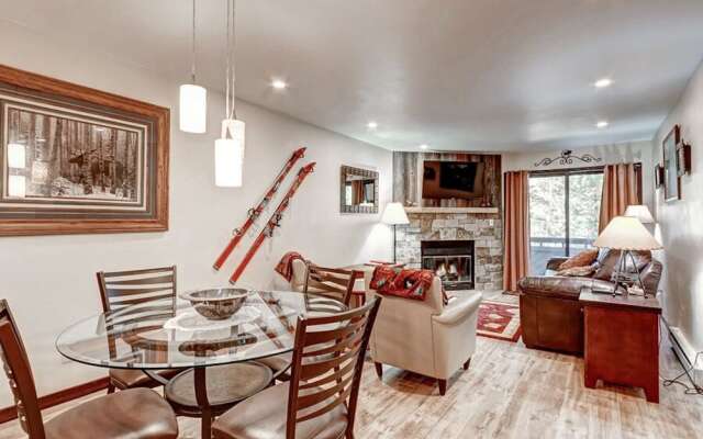 1001 Grandview C14 by RedAwning