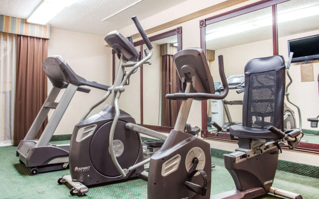 Ramada by Wyndham Jacksonville I-95 by Butler Blvd