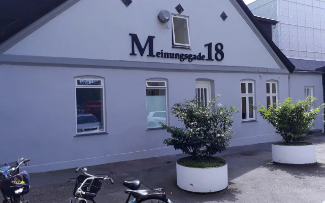 Hotel M18
