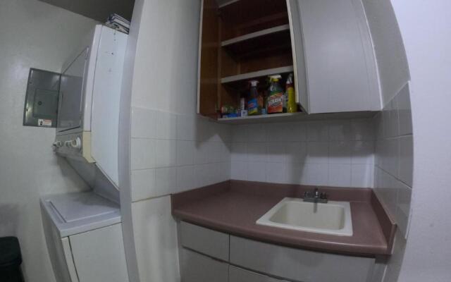 In Joyuda Beach, Apartment with Pool & Basketball Court