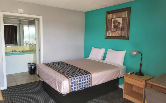 Lamplighter Inn By OYO Independence