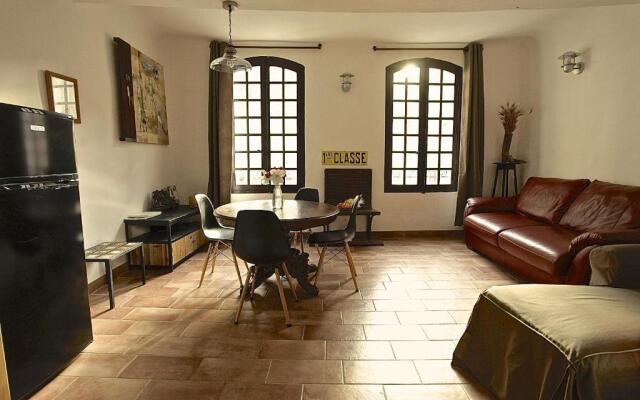 La Bonne Etoile - The Good Star