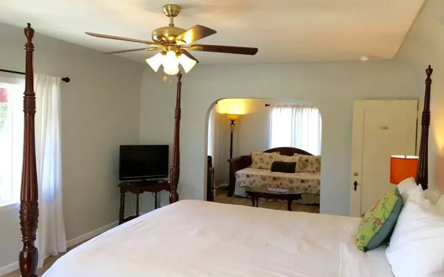 Old Yacht Club Inn Vacation Rentals