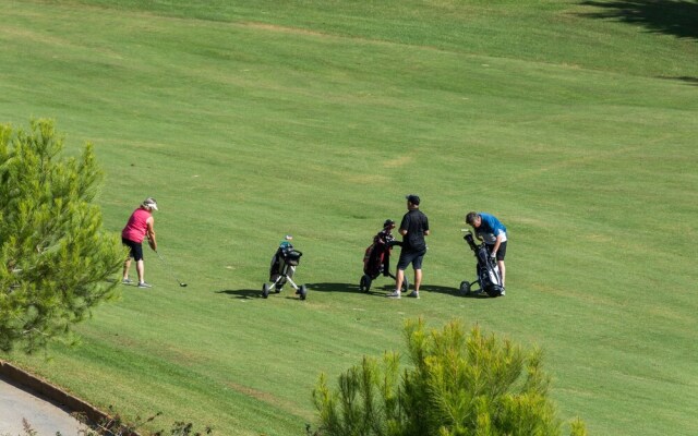 Riviera Village . Stunning 2BR Apartment in Front of Golf Courses