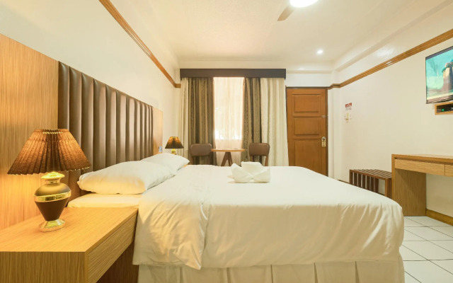 Orchid Inn Resort