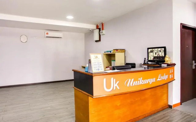 OYO 44066 Unikarya Lodge
