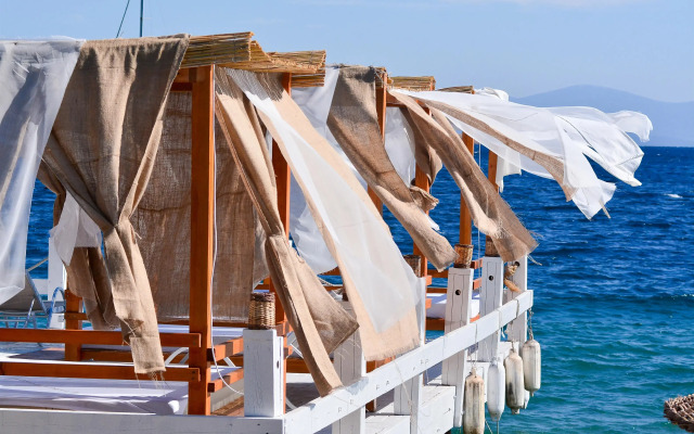 Daphnis Hotel