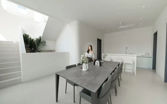 Pool villa with slide karaoke kitchen