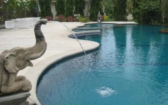 Baan Saensook Villas