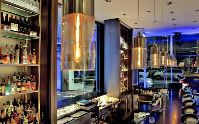 1 Hotel Toronto