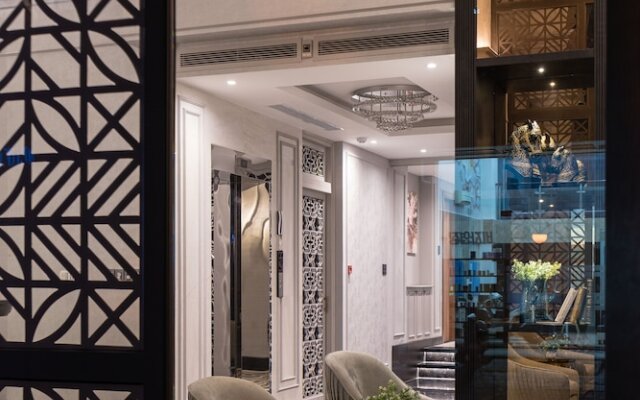 Charmaine's Hotel & Apartment