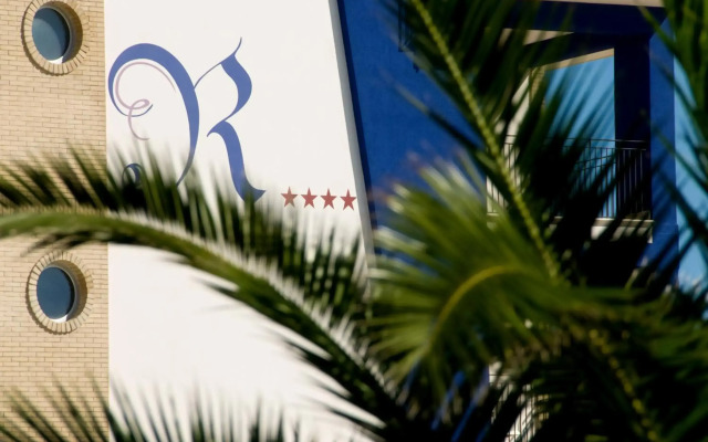Roses Hotel