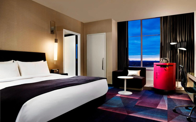 W Minneapolis - The Foshay