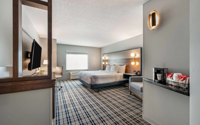 AmericInn by Wyndham Fairfield