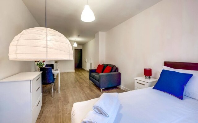 Bright And Modern Studio In Liverpool City Centre!