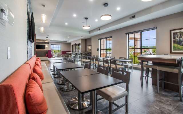 Comfort Suites Columbia I-65