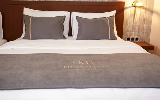 Mira Otel Alsancak