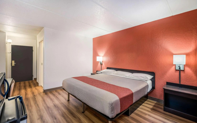 Motel 6 Henderson, TX