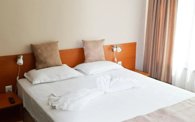 Paradise Hotel - Pomorie