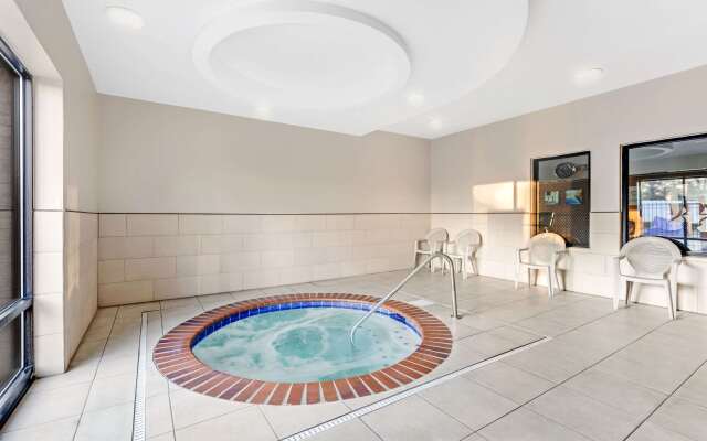 Comfort Suites Murfreesboro Shopping District