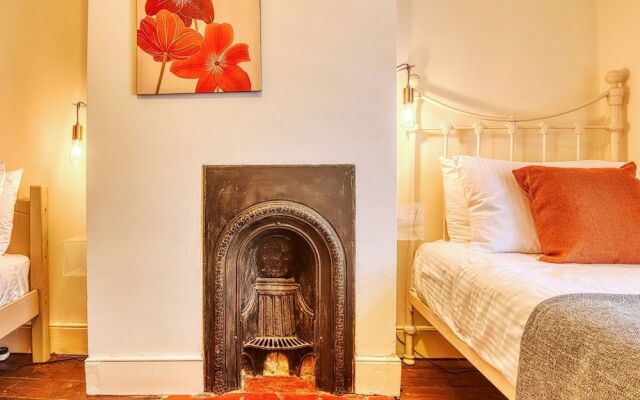 Ghar Homes - Bath Large Family Home