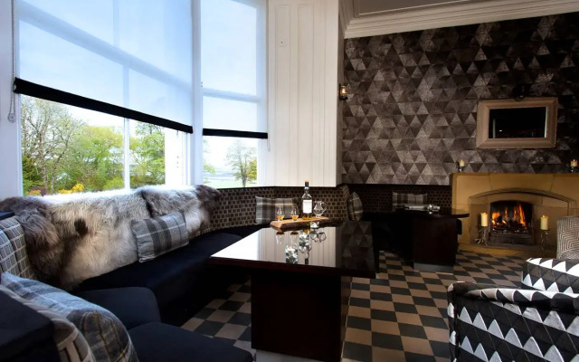 Skeabost Hotel