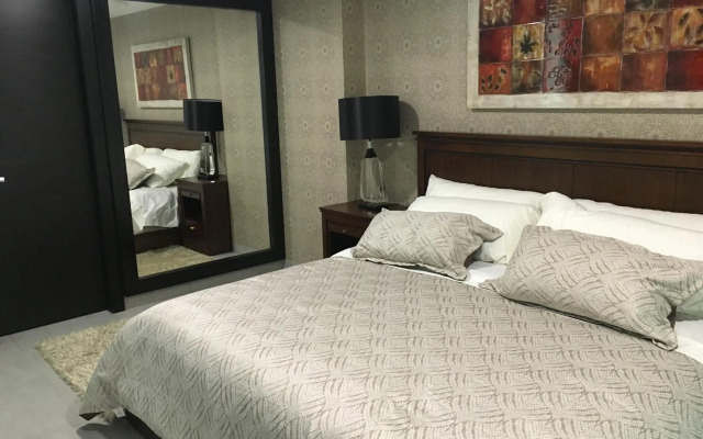 Quo Luxury Apartments