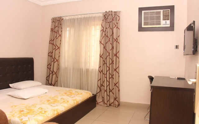 Kriscane Suites Annex