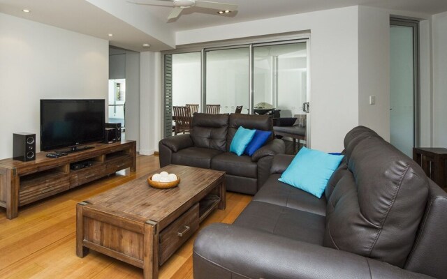 Maggies Beachfront Apt. 4
