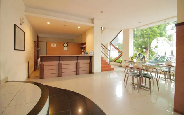 OYO 259 Galaxy Inn