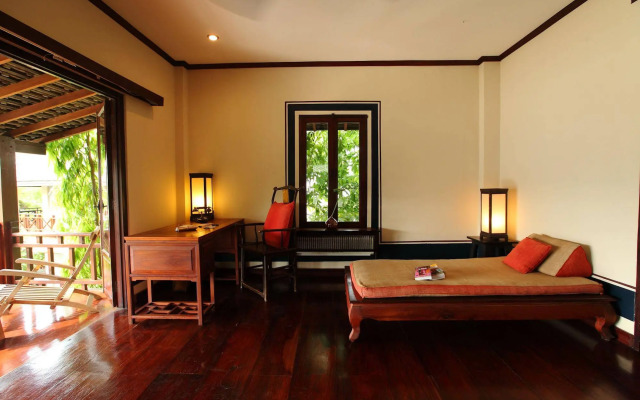 Sunset Villa by Burasari