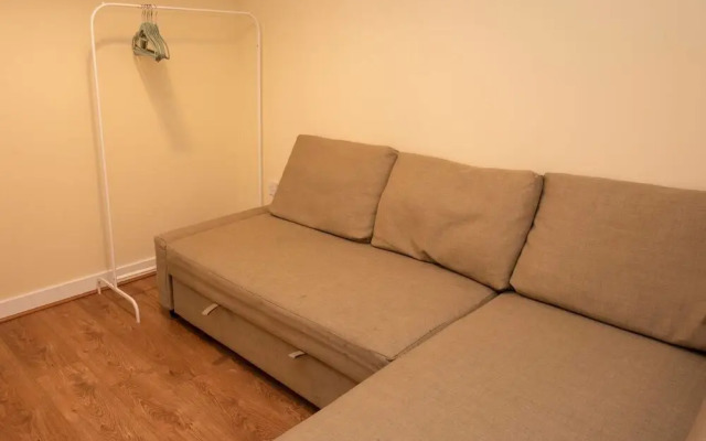 Superb Duplex Prime Location City Centre And Parking