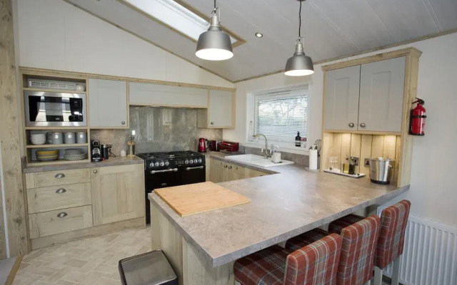 6 Berth Luxury Lodge in Christchurch, Dorset
