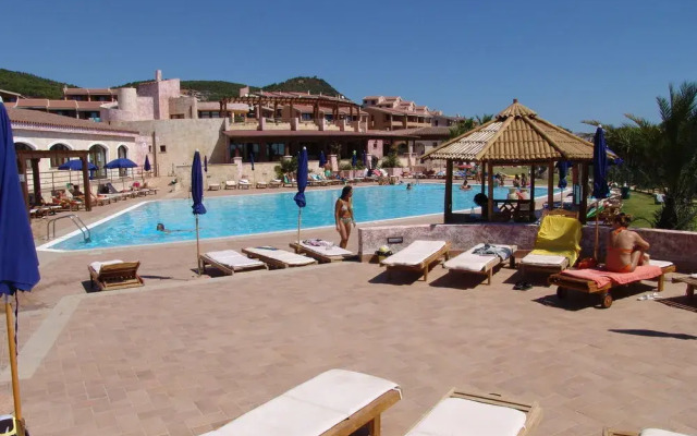 Camping Porto Corallo